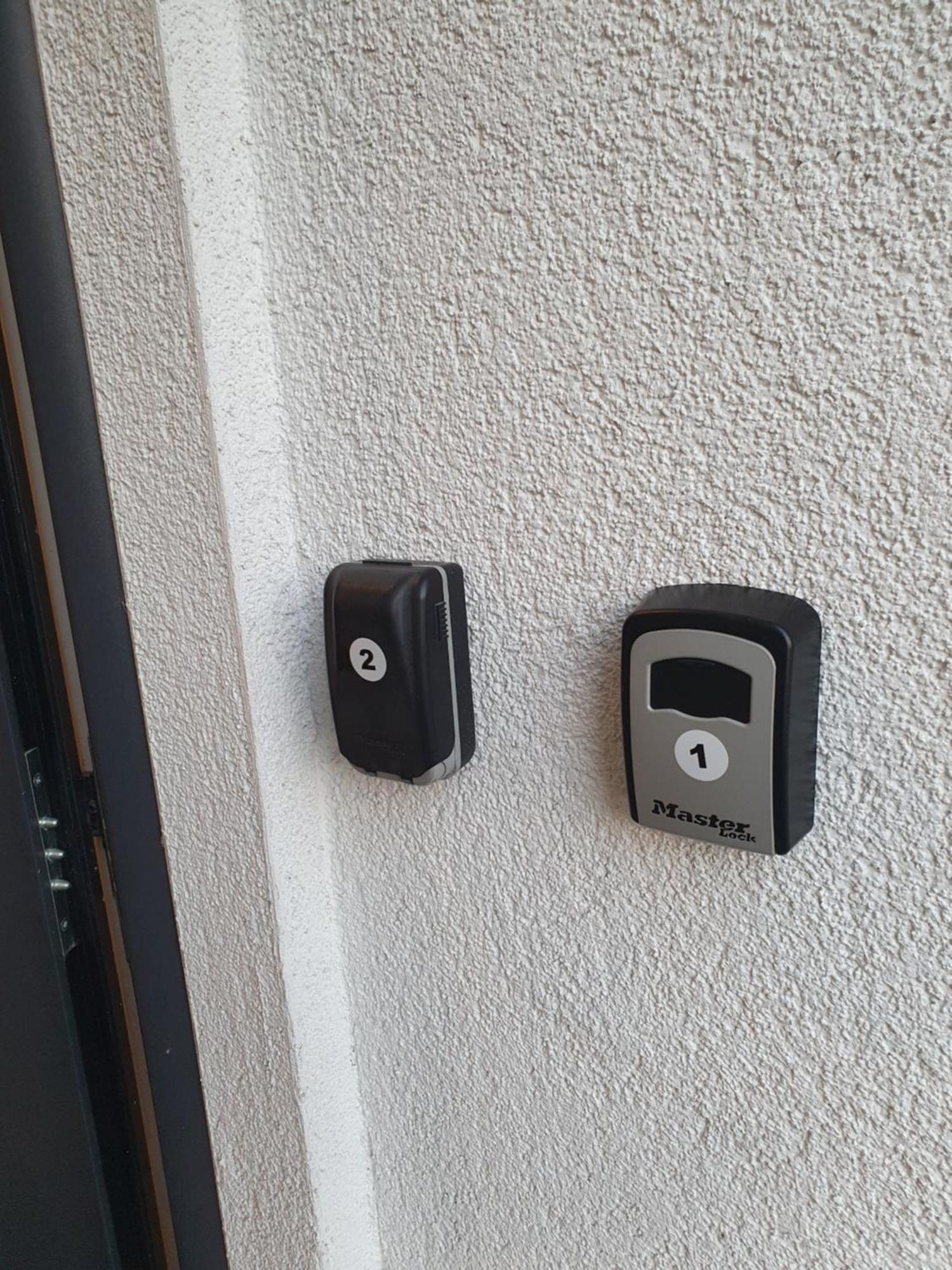 Zwei Schicke Mit Parkplatz Apartamento Colónia